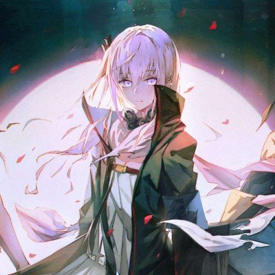 伊朗：对美驱逐舰进行警告射击
